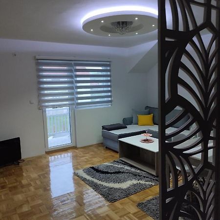 Appartement Stan Na Dan Elena à Lukavica Extérieur photo